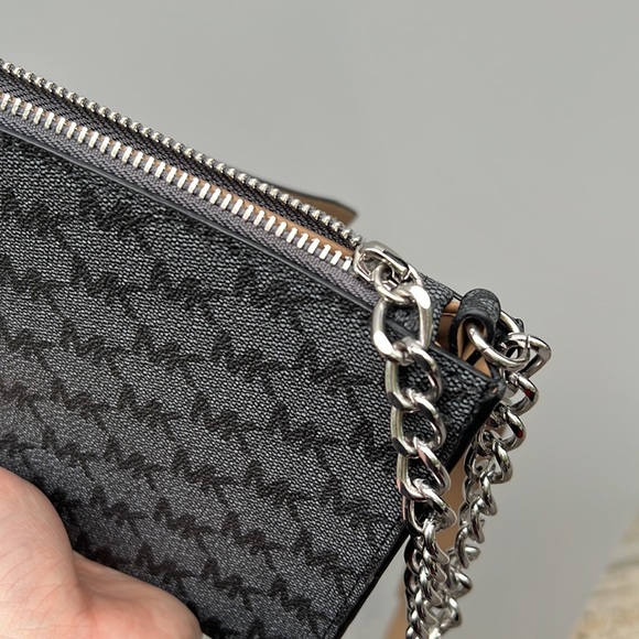 Authentic MK Fanny Pack. 41in long belt - Picture 12 of 12